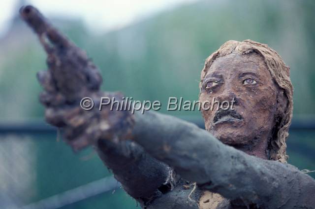 ousmane saw 06.JPG - Exposition Ousmane SawPasserelle des Arts, Paris juin 1999